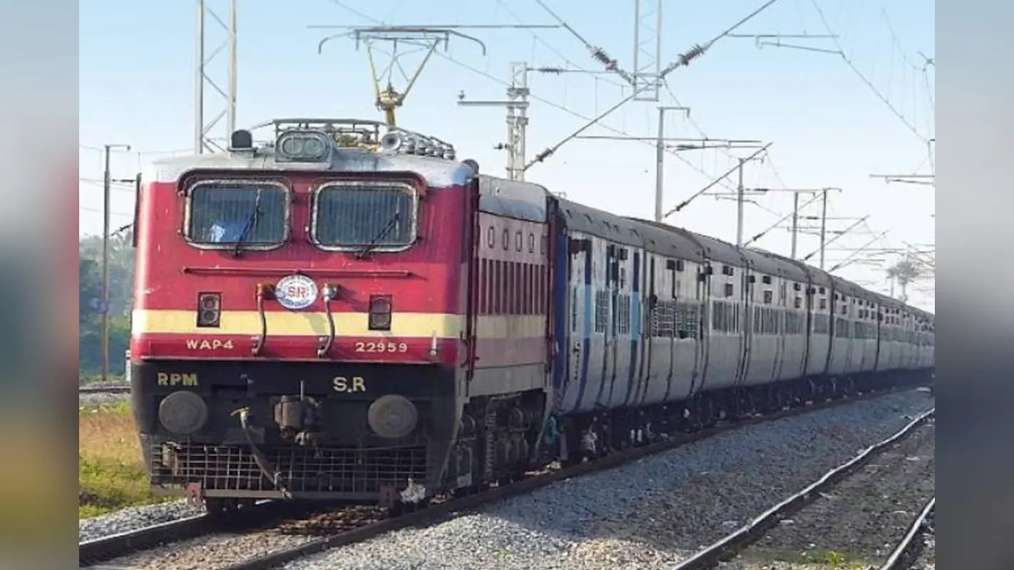 बेगूसराय: रेल यात्रियों के लिए खुशखबरी, बरौनी होकर चलने वाली कई स्पेशल ट्रेनों की अवधि बढ़ी